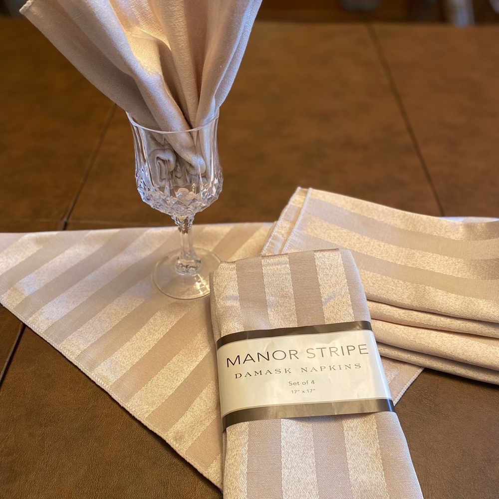 Table napkins  B